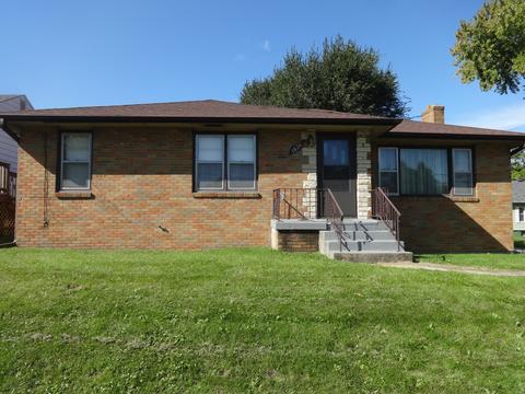 1820 Pulaski St, Peru, IL 61354 photo 1
