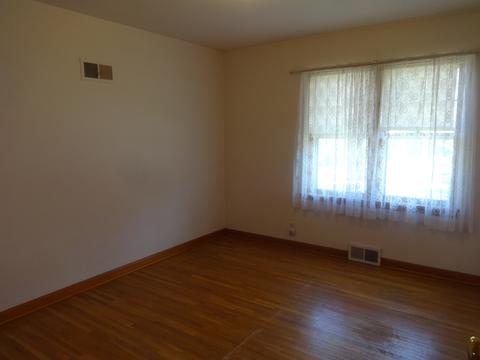 1820 Pulaski St, Peru, IL 61354 photo 8