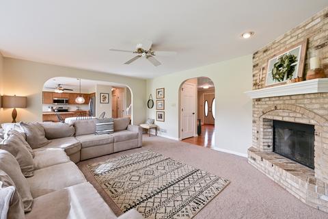 13151 Vicky St, Plainfield, IL 60585 photo 9