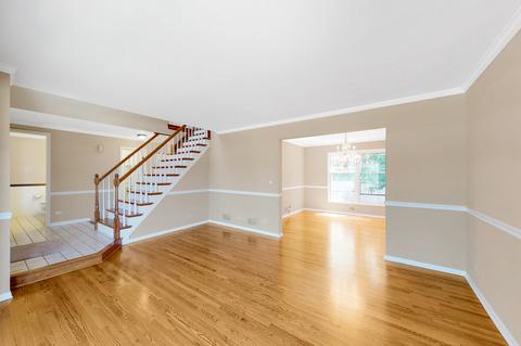 751 Kylemore Dr, Des Plaines, IL 60016 photo 3