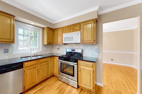 751 Kylemore Dr, Des Plaines, IL 60016 photo 7