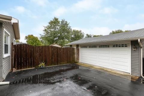 121 Thackeray Dr, Bolingbrook, IL 60440 photo 30