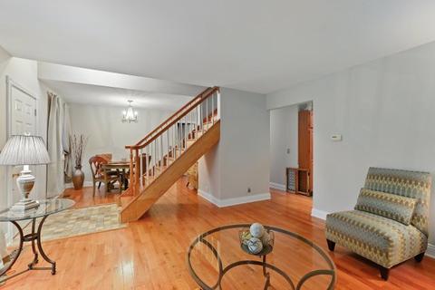 121 Thackeray Dr, Bolingbrook, IL 60440 photo 12