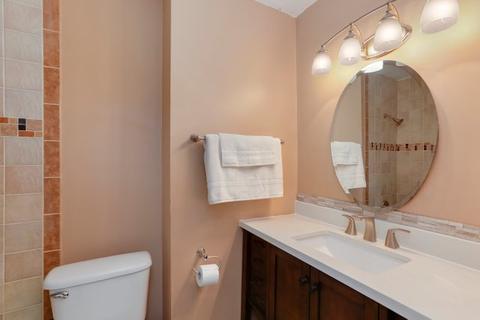 121 Thackeray Dr, Bolingbrook, IL 60440 photo 23