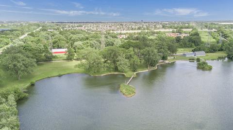 22611 W Renwick Rd, Plainfield, IL 60544 photo 2