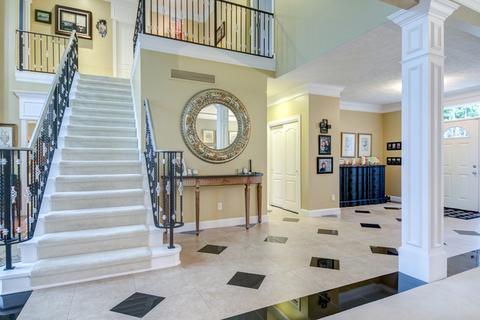 51 Stonebrook Ct, Bloomington, IL 61704 photo 9