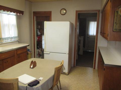 932 Augusta Ave, Elgin, IL 60120 photo 8