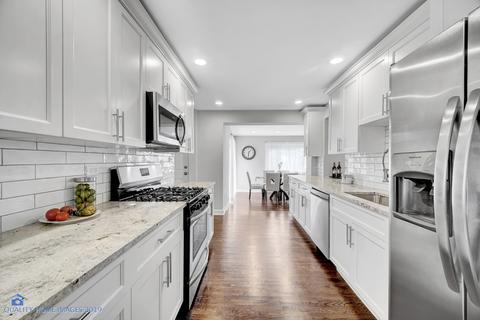 2416 Central Rd, Glenview, IL 60025 photo 9