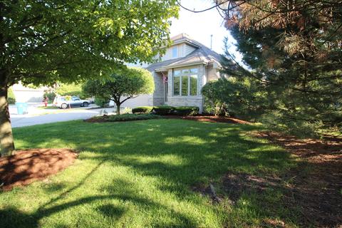 841 Turnberry Ln, Willowbrook, IL 60527 photo 2