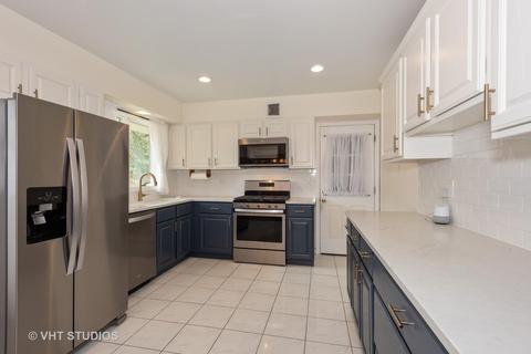 203 S Beverly St, Wheaton, IL 60187 photo 4