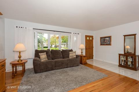 203 S Beverly St, Wheaton, IL 60187 photo 3