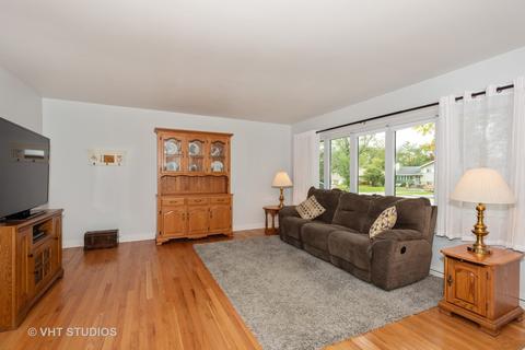 203 S Beverly St, Wheaton, IL 60187 photo 2