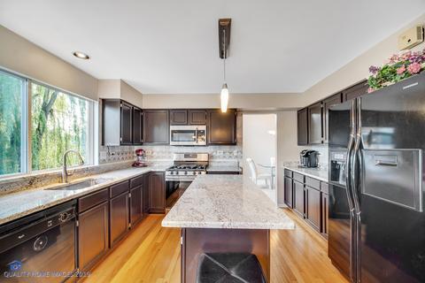 654 Willow Dr, Carol Stream, IL 60188 photo 10