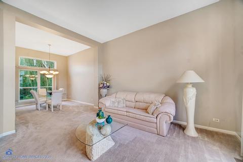 654 Willow Dr, Carol Stream, IL 60188 photo 6