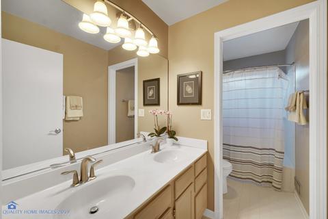 654 Willow Dr, Carol Stream, IL 60188 photo 22