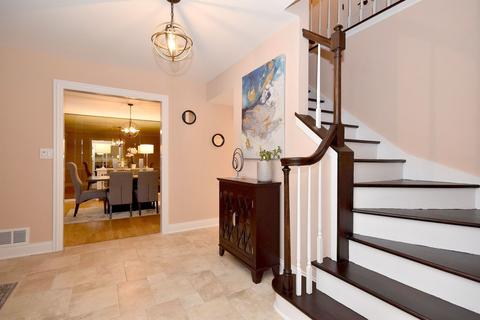 3900 Bordeaux Dr, Hoffman Estates, IL 60192 photo 5