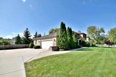 3900 Bordeaux Dr, Hoffman Estates, IL 60192 photo 2