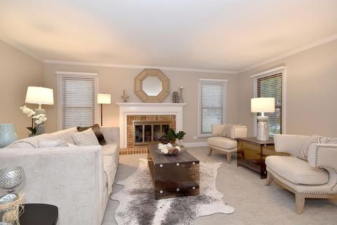 3900 Bordeaux Dr, Hoffman Estates, IL 60192 photo 6