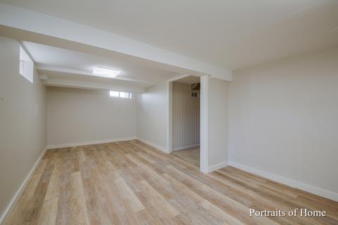 803 E Harrison Ave, Wheaton, IL 60187 photo 15