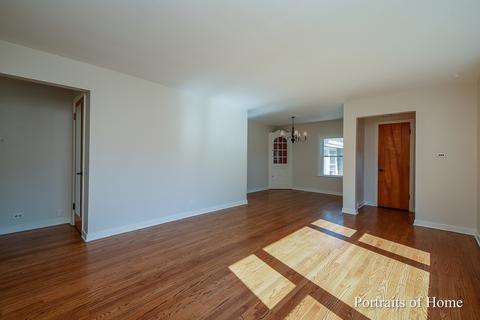 803 E Harrison Ave, Wheaton, IL 60187 photo 4