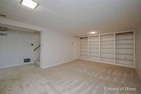 803 E Harrison Ave, Wheaton, IL 60187 photo 13