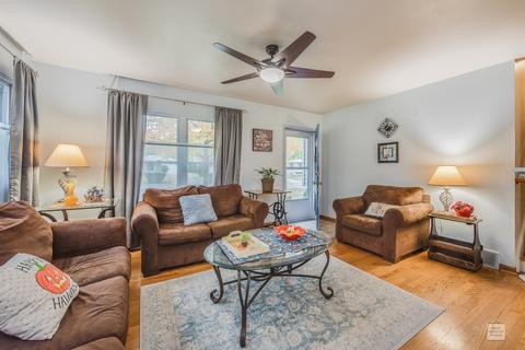 33 Hampton Rd, Montgomery, IL 60538 photo 4
