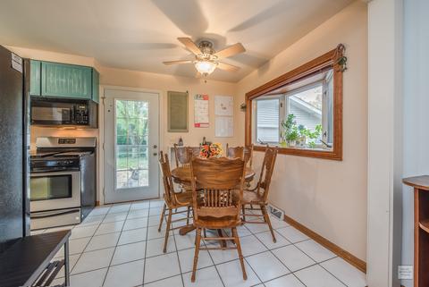 33 Hampton Rd, Montgomery, IL 60538 photo 5