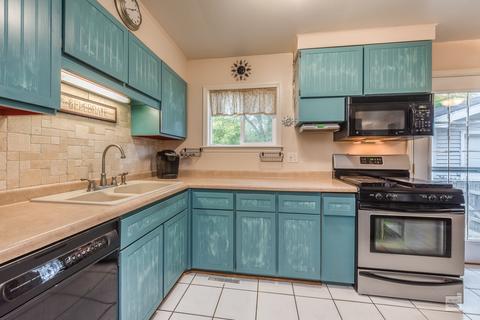 33 Hampton Rd, Montgomery, IL 60538 photo 7