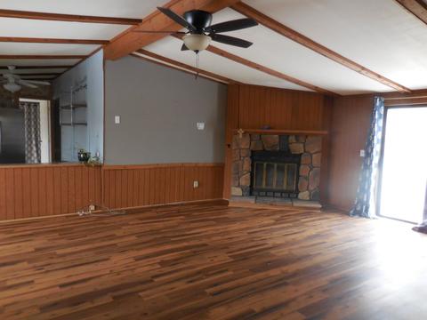 379 W Jackson St, Seneca, IL 61360 photo 4