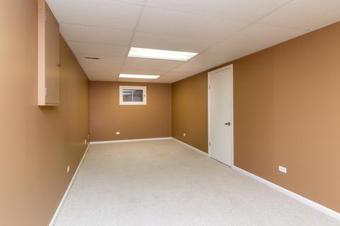 1958 Crescent Ln, Hoffman Estates, IL 60169 photo 33