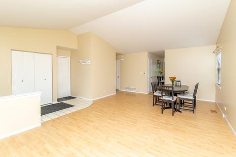 1958 Crescent Ln, Hoffman Estates, IL 60169 photo 7