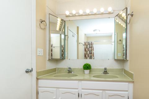 1958 Crescent Ln, Hoffman Estates, IL 60169 photo 29