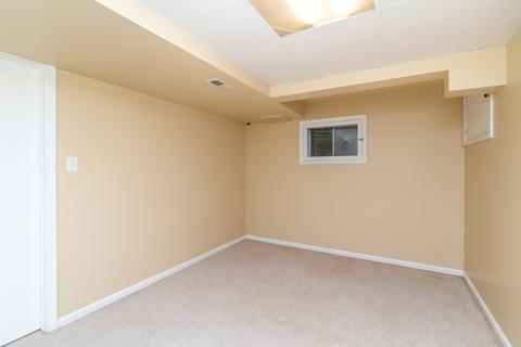 1958 Crescent Ln, Hoffman Estates, IL 60169 photo 35