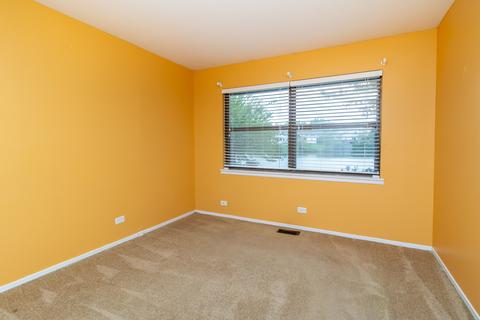 1958 Crescent Ln, Hoffman Estates, IL 60169 photo 17