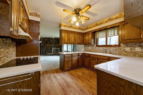 4608 Spring Grove Rd, Mchenry, IL 60051 photo 4