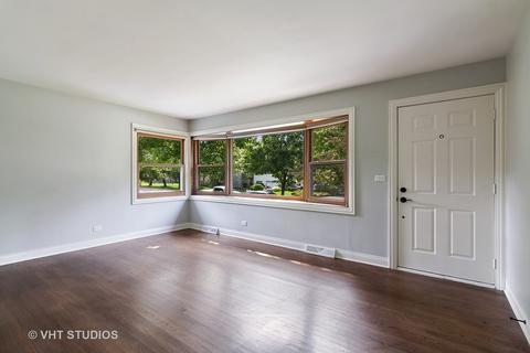 425 Aurora Way, Wheaton, IL 60187 photo 2