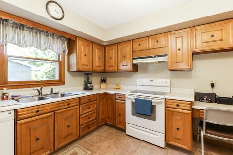 1120 N Linden St, Normal, IL 61761 photo 10