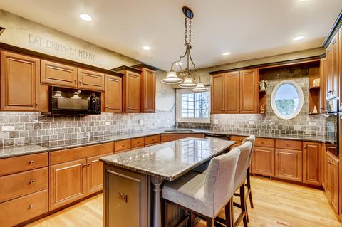1908 Spring Valley Dr, Elburn, IL 60119 photo 8