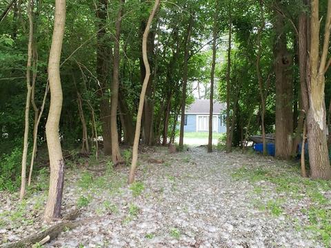 2417 W Riverside Dr, Mchenry, IL 60050 photo 2
