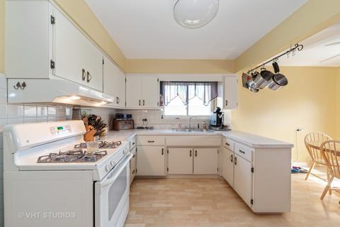 2228 Erika Dr, Broadview, IL 60155 photo 3