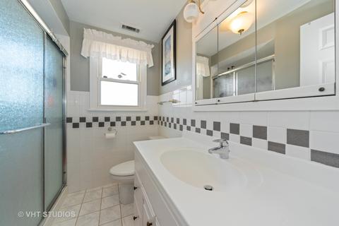 2228 Erika Dr, Broadview, IL 60155 photo 14