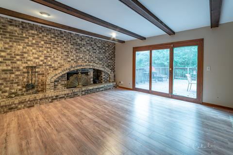915 Surrey Ln, Algonquin, IL 60102 photo 11