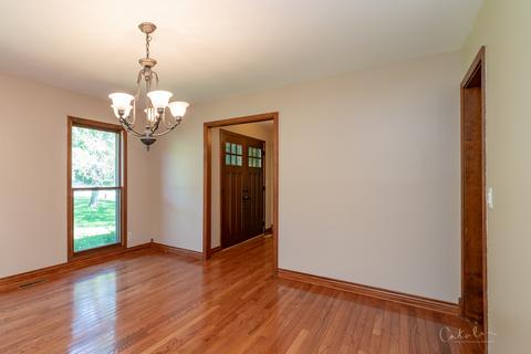 915 Surrey Ln, Algonquin, IL 60102 photo 4