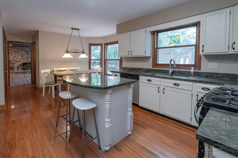 915 Surrey Ln, Algonquin, IL 60102 photo 10