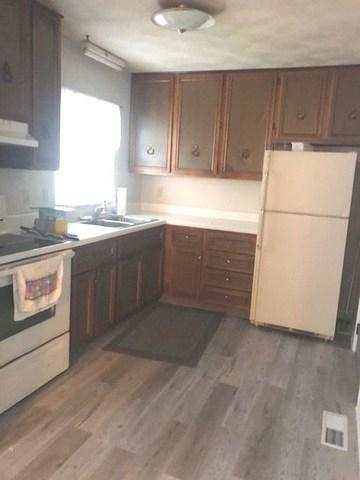 309 Devonshire St, Dixon, IL 61021 photo 2
