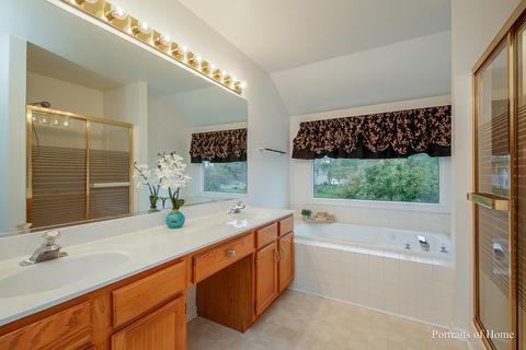 985 Westgate Dr, Aurora, IL 60506 photo 17