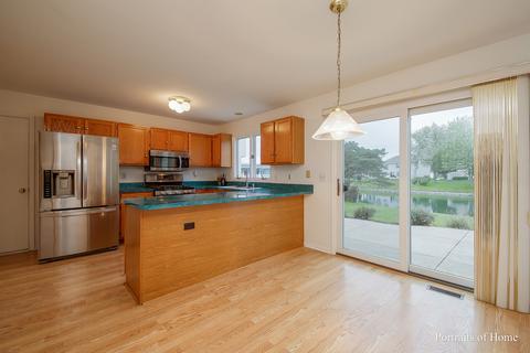 985 Westgate Dr, Aurora, IL 60506 photo 9