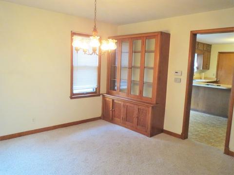 913 Eustace Dr, Dixon, IL 61021 photo 9