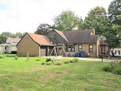 913 Eustace Dr, Dixon, IL 61021 photo 2