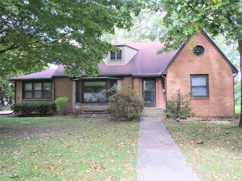 913 Eustace Dr, Dixon, IL 61021 photo 1